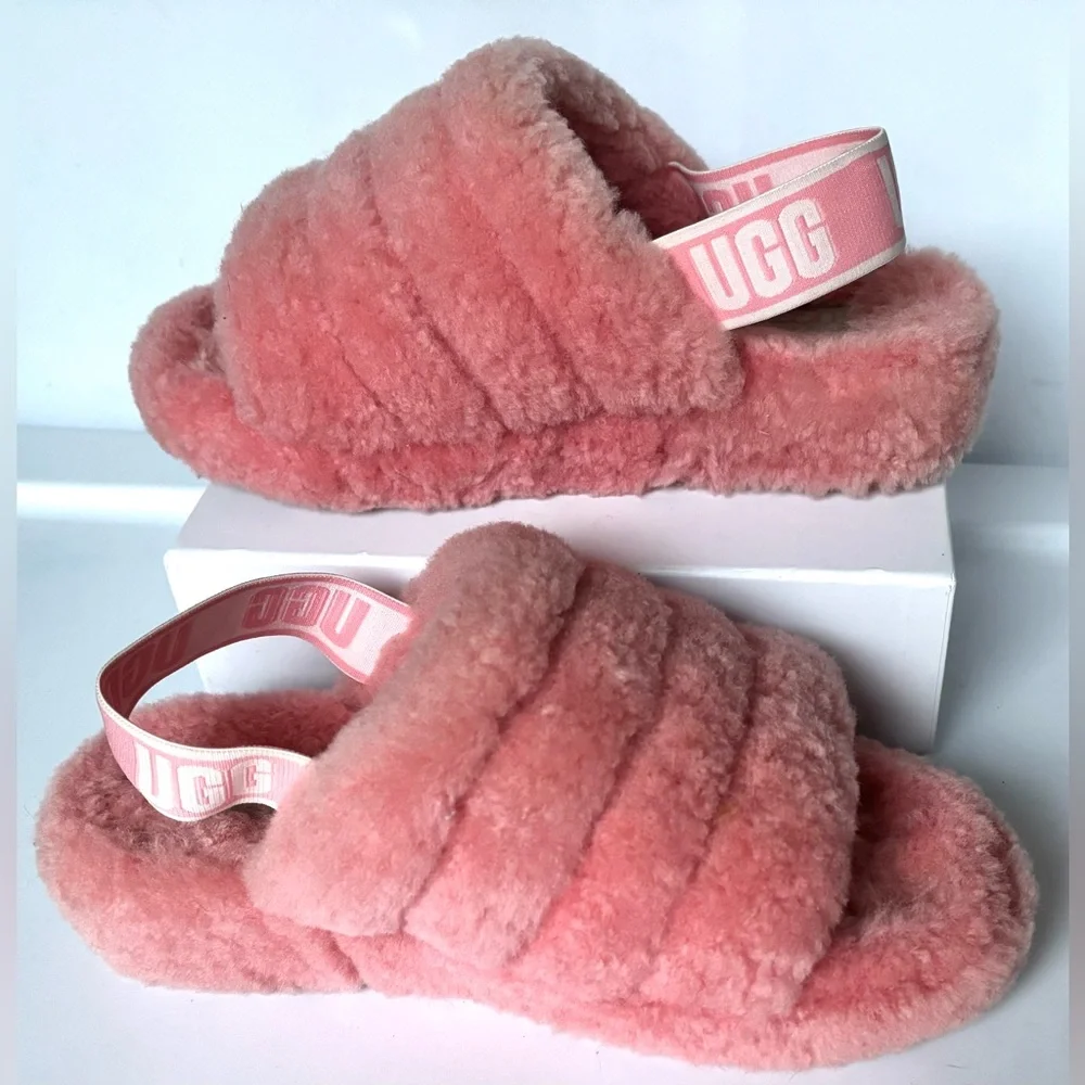 UGG Fluff Yeah Slides Sheepskin with Elastic Logo Strap in Salmon Pink Size 7